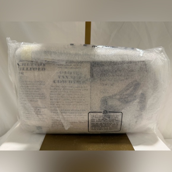 NWT Coach Nolita 19 With Newspaper Print CDC27 w/ Courier Bag Print in front - Picture 8 of 12